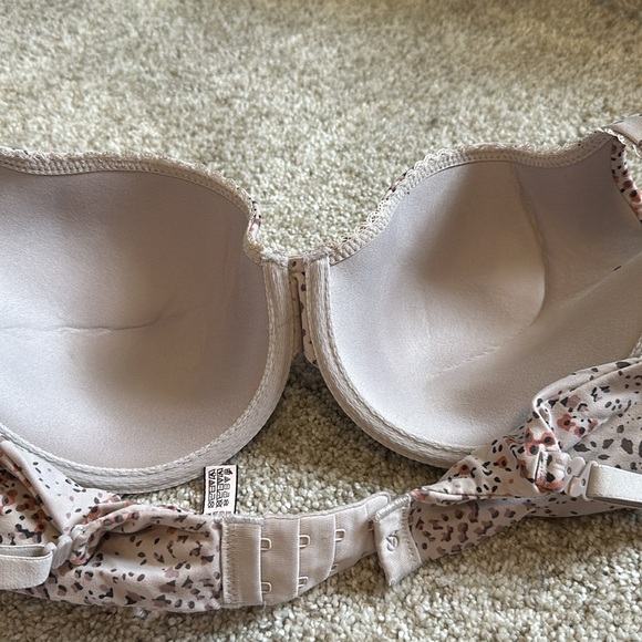 NWT perfect coverage bra from Victoria’s Secret - Picture 3 of 5